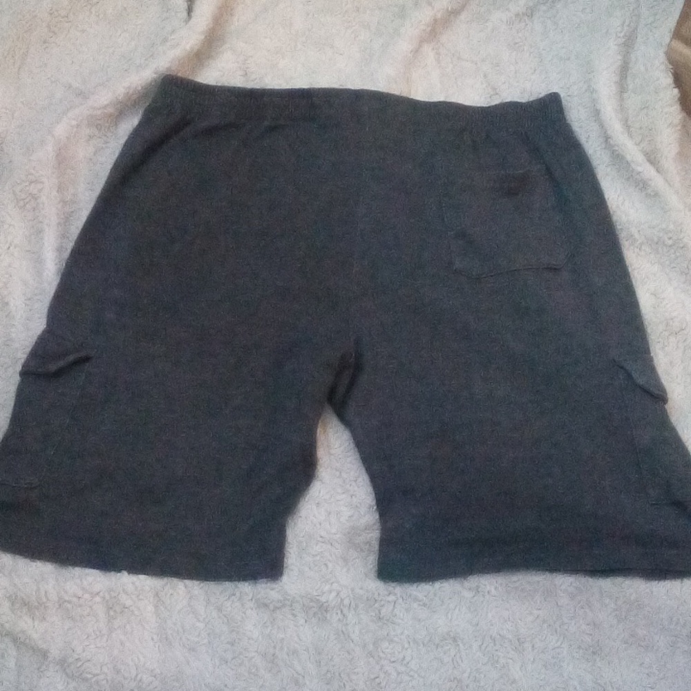 Men shorts - Picture 3 of 4